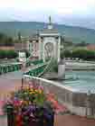 Fussgngerbrcke ber die Rhone in Seyssel